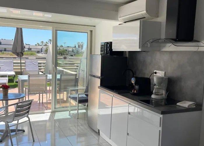 Daire The Naturist Glamour